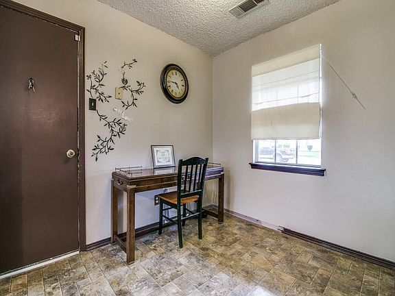 4th image of 930 Laguna Dr