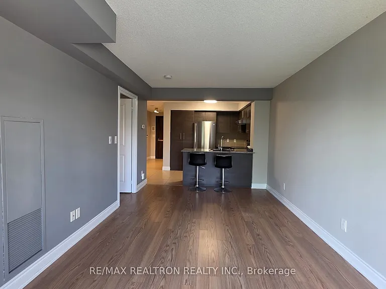273 S Park Rd #501 — Photo 15