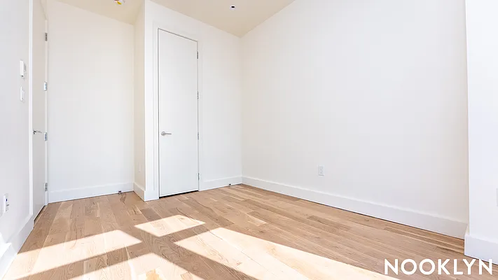 Rented by Nooklyn NYC LLC | media 11