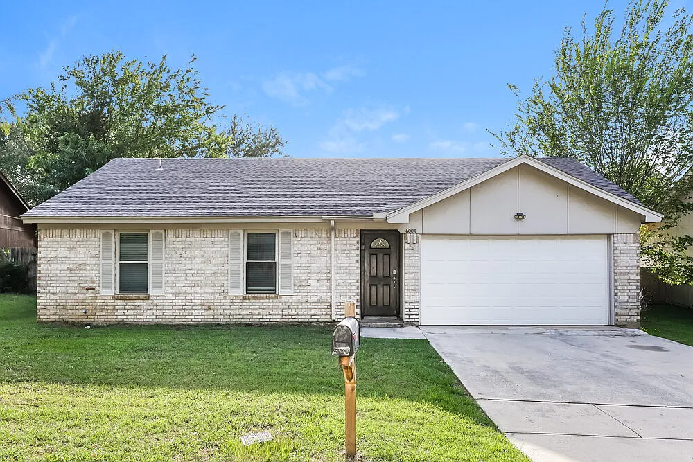 3 bed, 2.0 bath, 1320 sqft, $1,890 — Photo 1