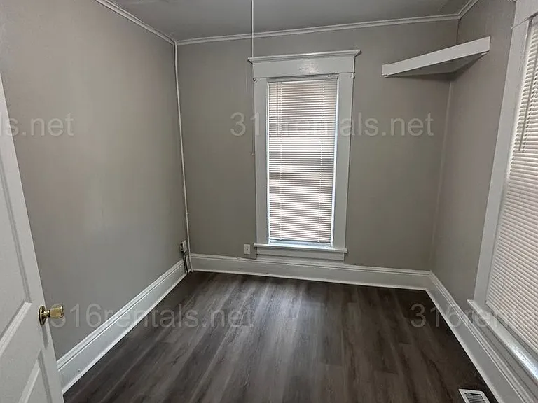 201 N Clarence St #201 — Photo 6