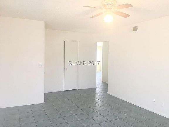 3rd image of 4712 Lake Pl #0