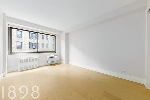 Rented by A&E Real Estate Management | media 22