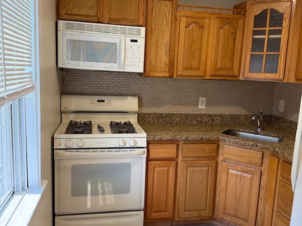 3 Lower Beacon St #1