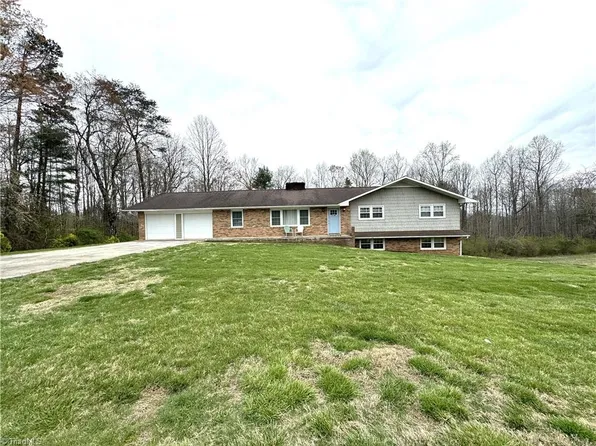 323 Glenn Dancy Rd, Hays, NC 28635