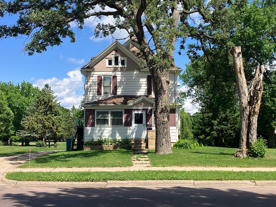 1st image of 720 State St N