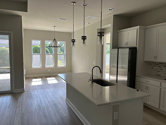 4th image of 3055 SW 118th Dr