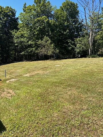 2nd image of 108 Schoolhouse Rd