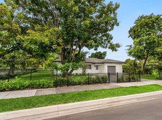 810 NW 7th St, Miami, FL 33136