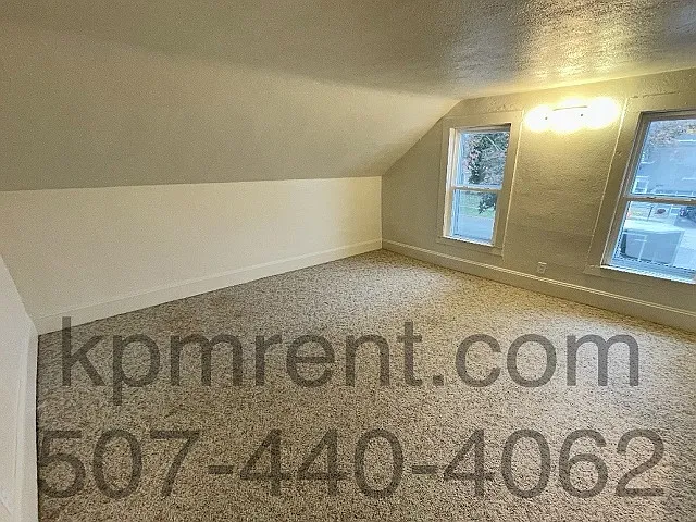 621 Oak St — Photo 13