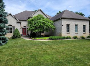 16295 Silver Landings, Fenton, MI 48430