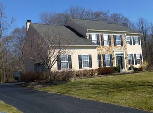 1350 Stonegate Dr, Downingtown, PA 19335