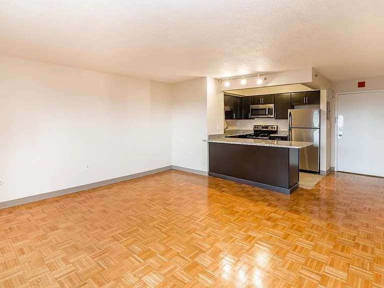 1025 Hancock St #12L — Photo 3