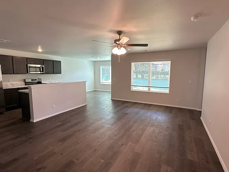 8205 E Oakland St — Photo 9