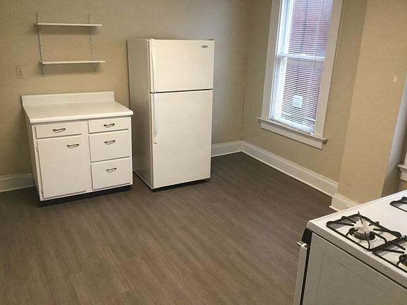 3rd image of 2268 N High St APT 1