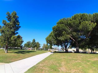 1665 Tustin Ave, Costa Mesa, CA 92627