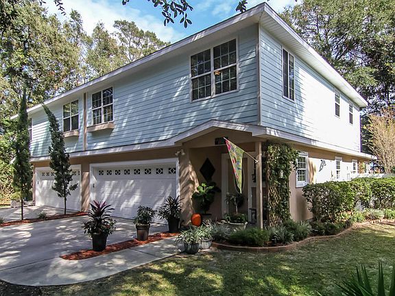 3rd image of 1892 Oak Dr