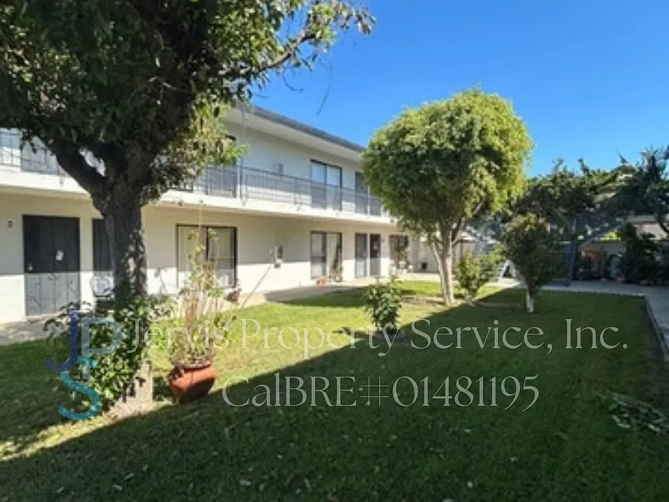 1218 S Pacific Ave #5