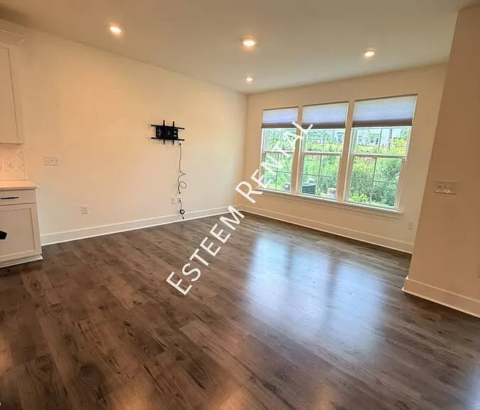 6943 Doddridge Ln #1 — Photo 7