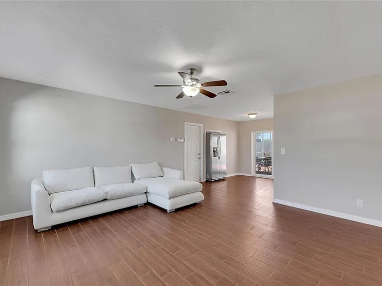 412 Flamingo Dr — Photo 8