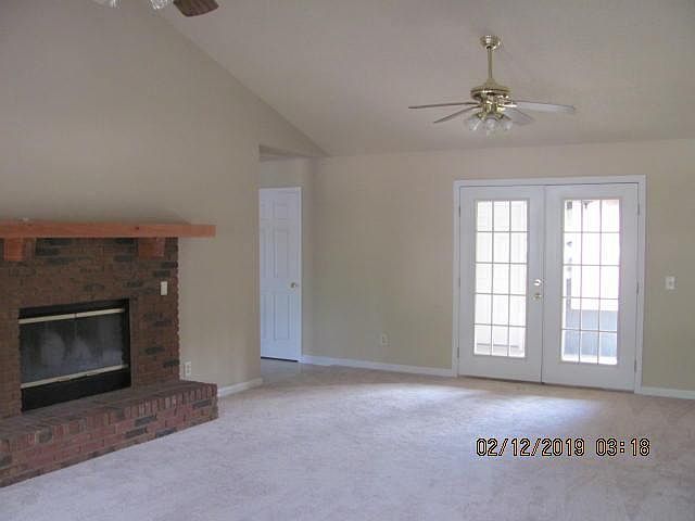 2nd image of 128 Sanders Hill Rd
