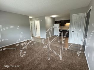 417-501 S 1st Ave #6, New Hampton, IA 50659