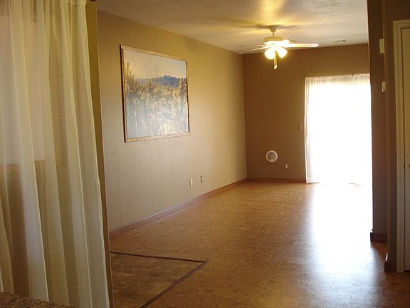 Livingroom
						:
						View from Kitchen/Dining toward Livingroom and Balcony