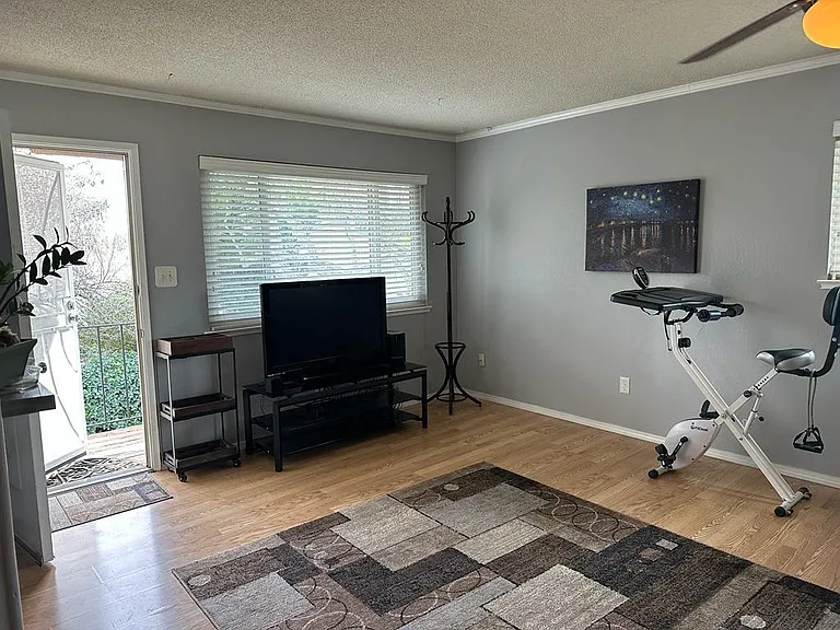 6261 Cavan Dr #4 — Photo 2