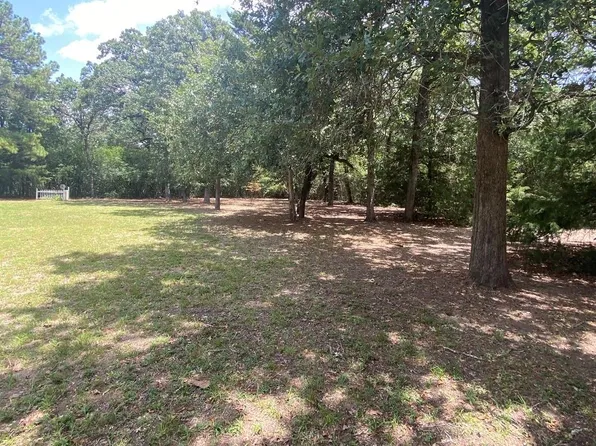 165 Navarro, Normangee, TX 77871