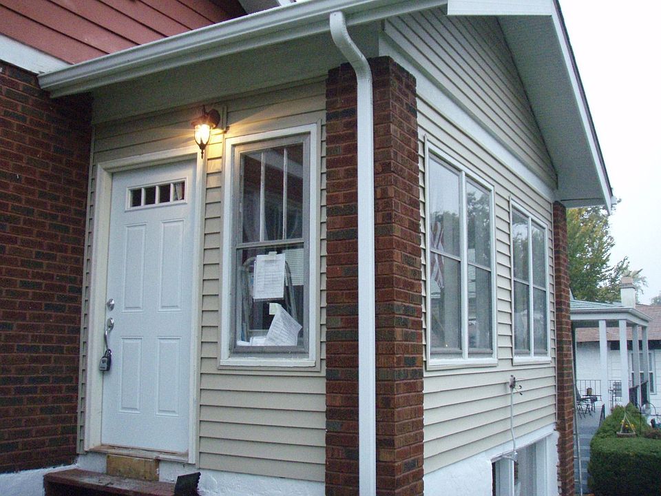 1st image of 2439 Gothland Ave