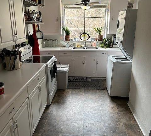 5th image of 245 S Princeton Cir