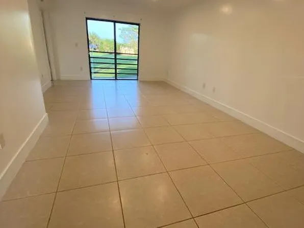 14857 SW 104th St APT 201, Miami, FL 33196