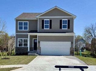 11007 E Ridge Ct, Peculiar, MO 64078