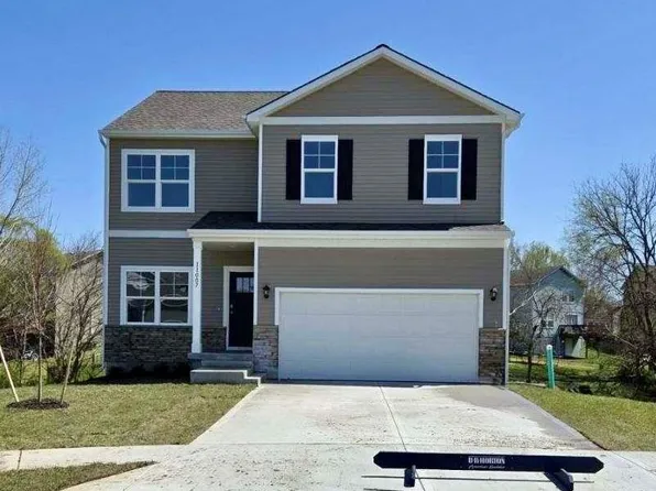 11007 E Ridge Ct, Peculiar, MO 64078