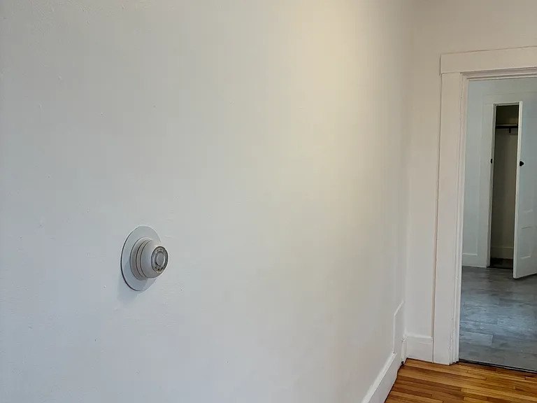 170 Pine St #4 — Photo 13