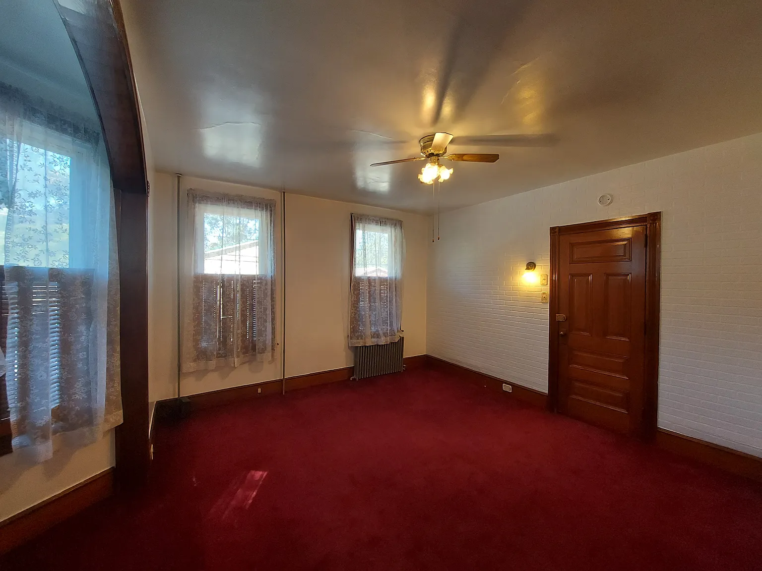2 bed, $1,300 — Photo 4