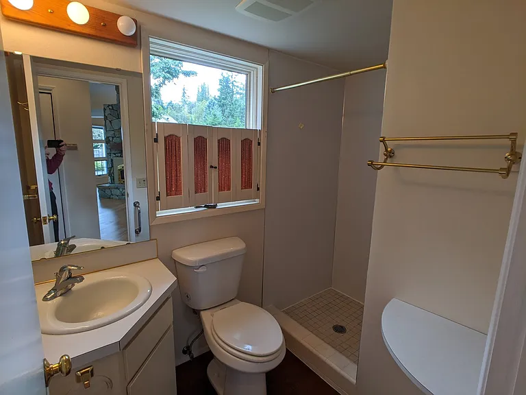 251 Old Schoolhouse Rd — Photo 19