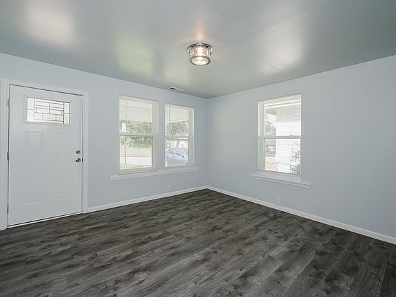 2nd image of 1839 1st St S