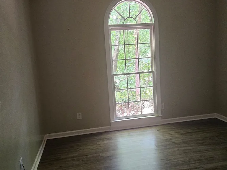 585 Cecily Dr — Photo 24