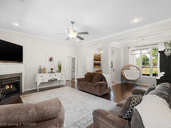 5th image of 2420 River Vista Dr