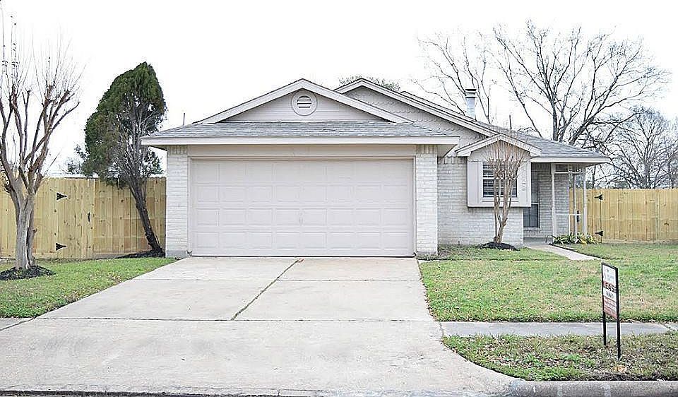 1st image of 4822 Old Brickhouse Dr