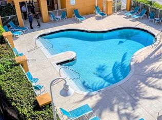 1341 SE 3rd Ave APT 409, Dania, FL 33004