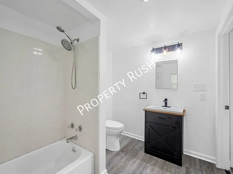 424 Hedgewood Dr — Photo 18