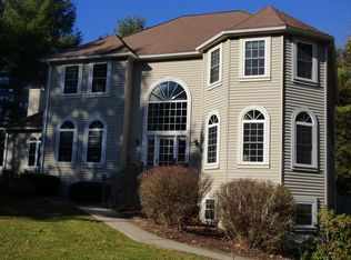 130 Harkness Rd, Pelham, MA 01002