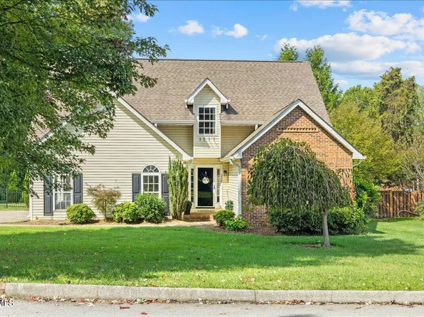 228 Wiltshire Dr, Gray, TN 37615