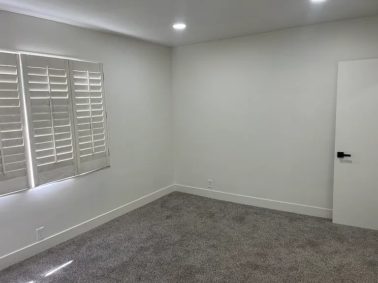 245 N 400 E — Photo 14