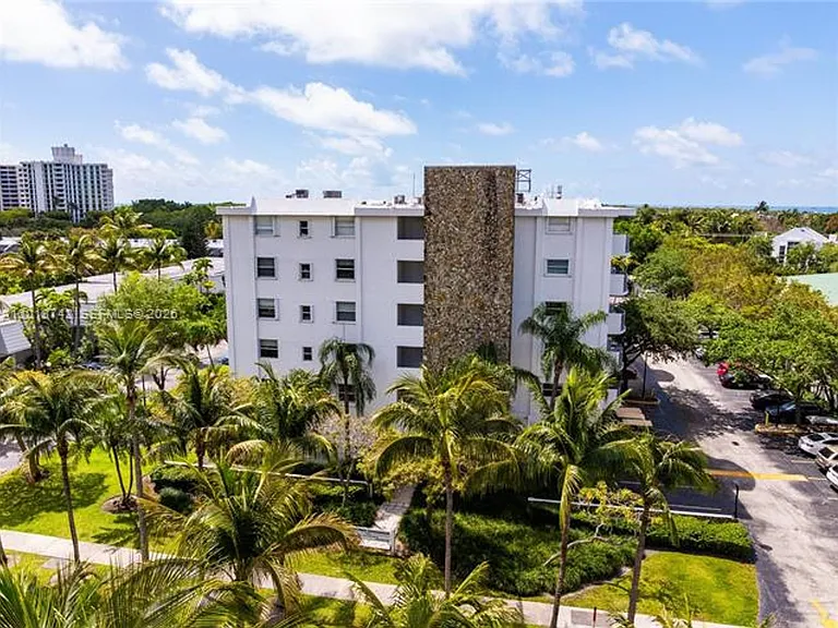 210 Sea View Dr #501 — Photo 18