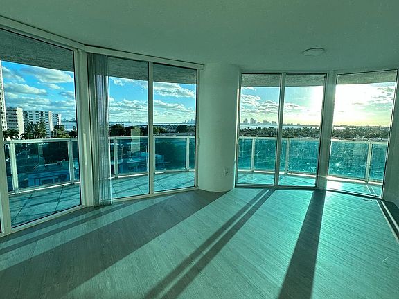 3rd image of 705-1881 79th Street Cswy APT 705