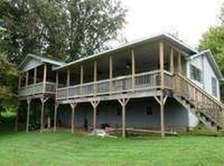 2719 Gumlog Rd, Young Harris, GA 30582