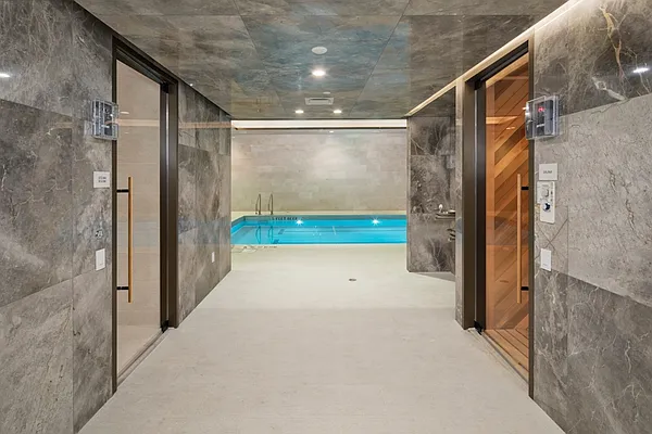 Rented by The Moinian Group | media 7